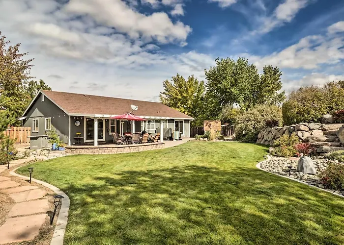 Hot Tub & Fire Pit: Reno Gem 12 Mi To Skiing