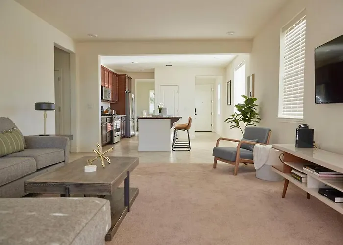 New Upscale House, Tahoe 30-Min W/ Cal King